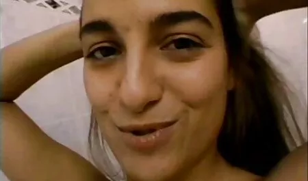 یک زن و شوهر از سکسی و سرگرم کننده در یک عکس متحرک سکسی جدید آپارتمان