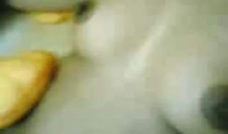 یکی از دوستان چوب قوی در مهبل (واژن) از یک دختر در تصاویر جدید سکسی یک موقعیت داد