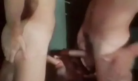 یک دختر, یک مرد دارای ریش, و عکس متحرک سکسی جدید او بزرگ شد