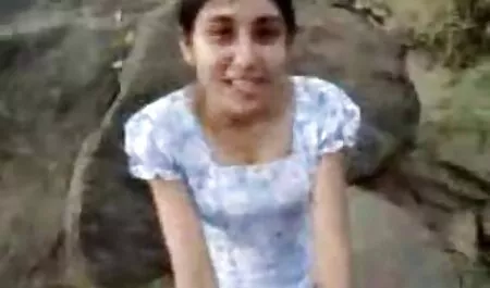 زنان با مرد در جوراب ساق بلند و پستان بزرگ, groped, روی عکس های سکسی جدید خارجی میز
